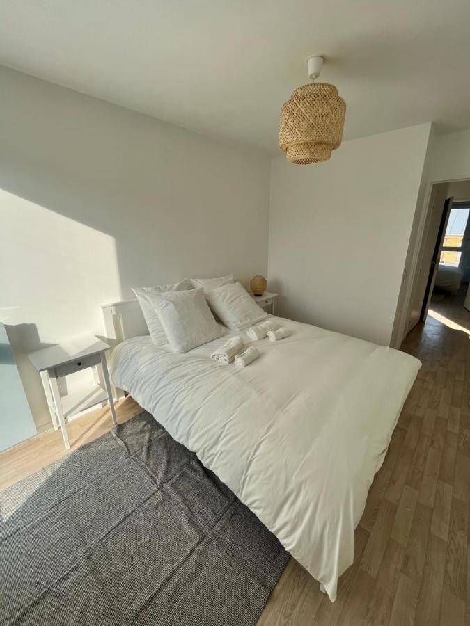 Modern And Bright Apartment Near Paris ラ・クールヌーヴ エクステリア 写真